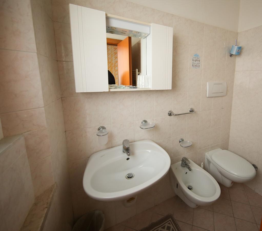 Hotel Petrarca ริมินี ภายนอก รูปภาพ