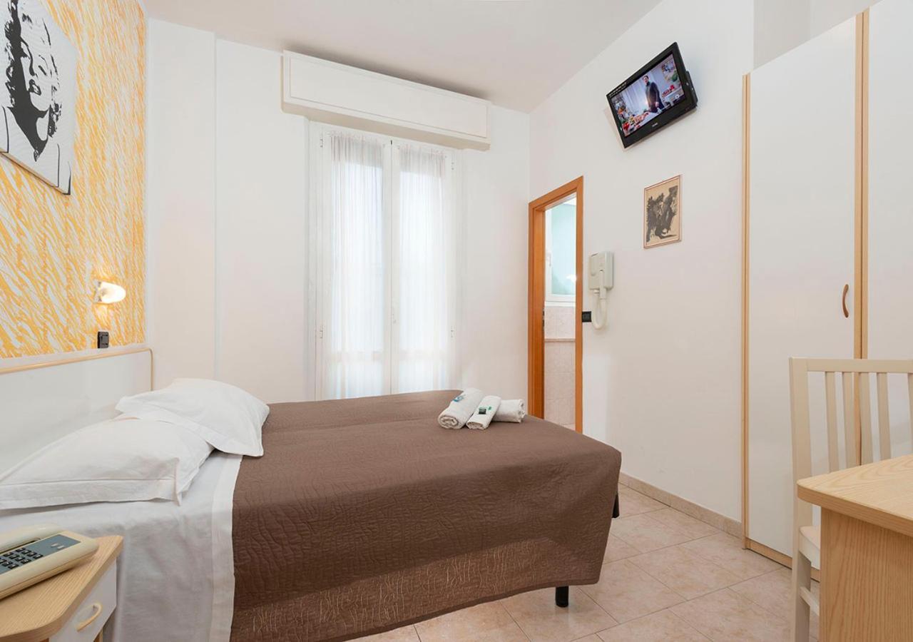 Hotel Petrarca ริมินี ภายนอก รูปภาพ