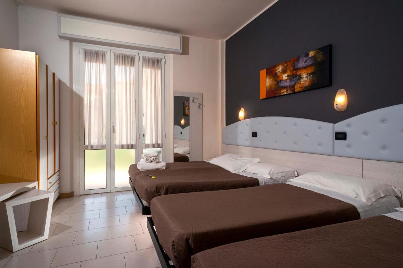 Hotel Petrarca ริมินี ภายนอก รูปภาพ