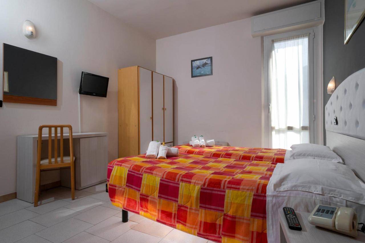Hotel Petrarca ริมินี ภายนอก รูปภาพ